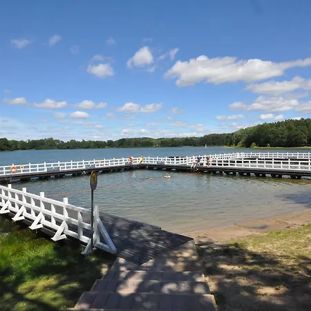 Hotelowe Nad Jeziorem Jelen Хостел Битов