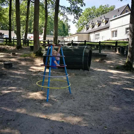 Hotelowe Nad Jeziorem Jelen Hostal Bytów