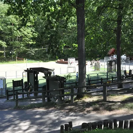 Hostal Hotelowe Nad Jeziorem Jelen *