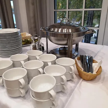 Hotelowe Nad Jeziorem Jelen Bytów