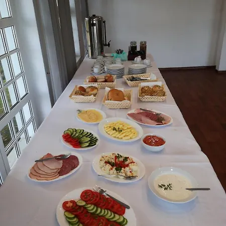 Hotelowe Nad Jeziorem Jelen Hostel Bytow (Pomerania)