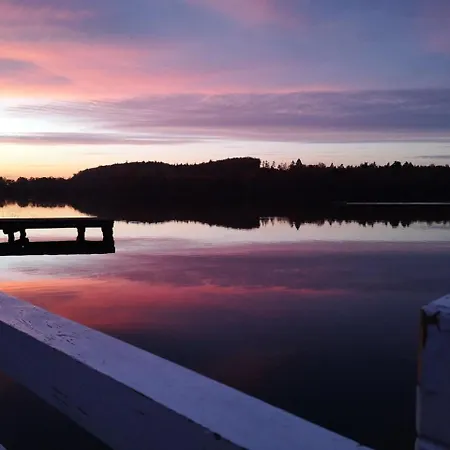 Hostal Hotelowe Nad Jeziorem Jelen *