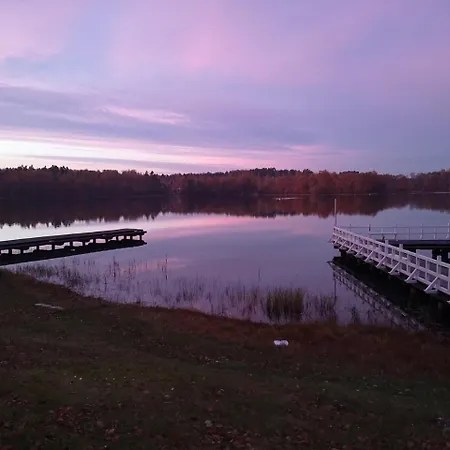 Hotelowe Nad Jeziorem Jelen *