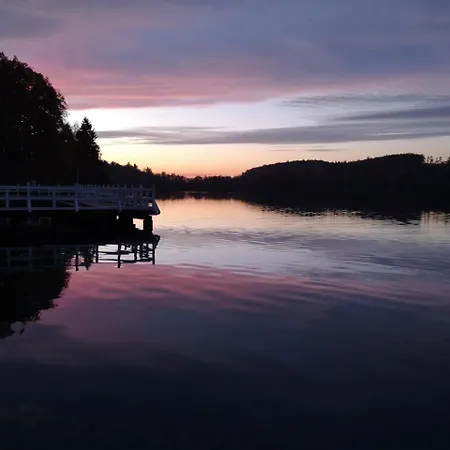 Hostal Hotelowe Nad Jeziorem Jelen