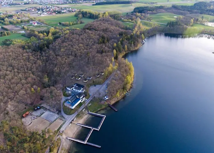 Hotelowe Nad Jeziorem Jelen Hostel *