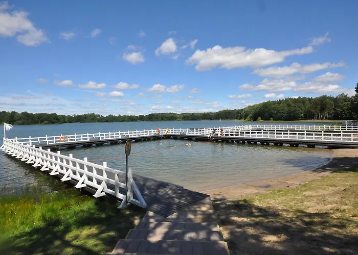 Hotelowe Nad Jeziorem Jelen Hostel Bytów