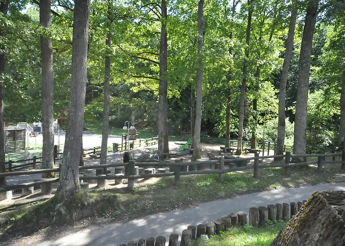 Hotelowe Nad Jeziorem Jelen