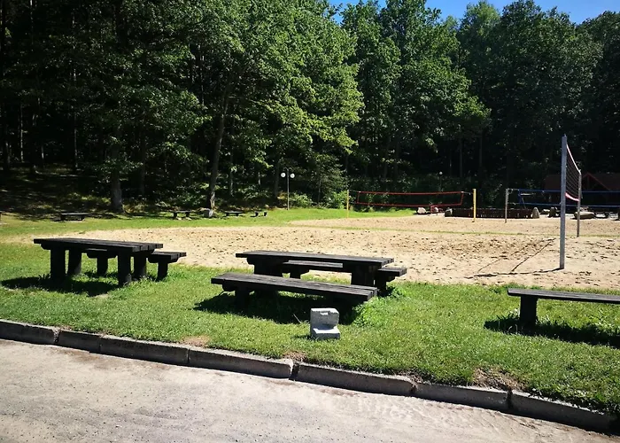 Hotelowe Nad Jeziorem Jelen *