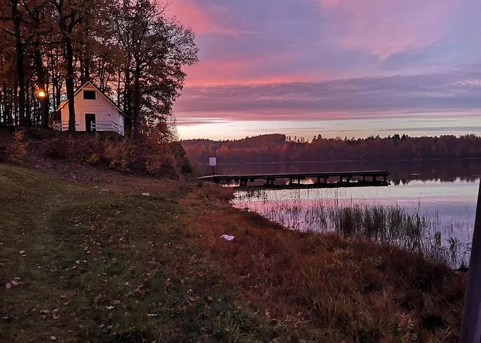 Hotelowe Nad Jeziorem Jelen Hostel Bytów